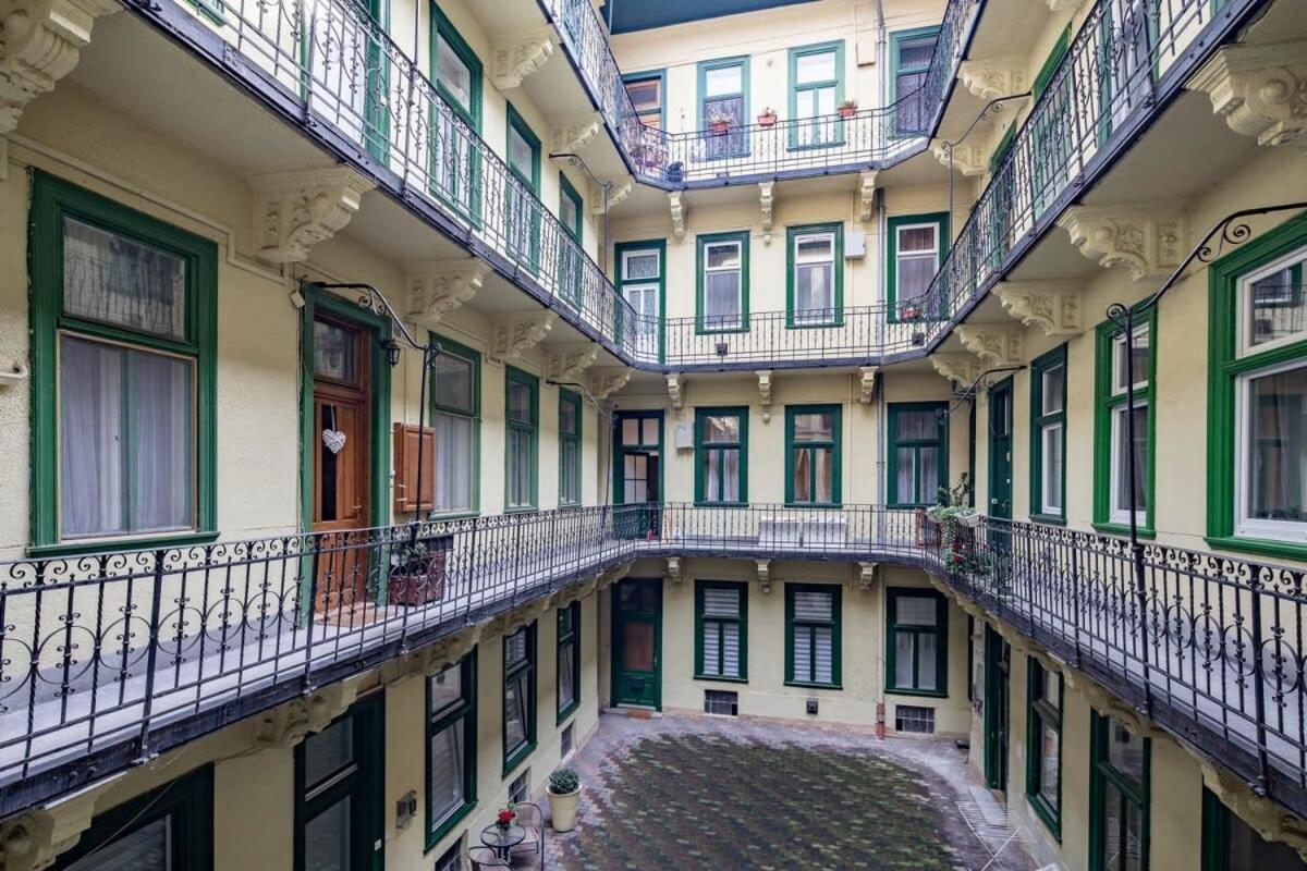 Quiet Comfort - Central Buda بودابست المظهر الخارجي الصورة